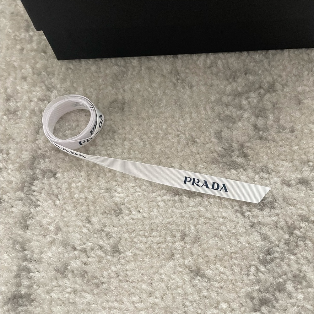 Authentic Prada Gift Wrapping Set - Picture 5 of 5